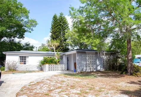 704 Beverly Avenue Altamonte Springs FL 32701