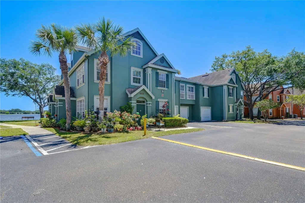 9304 Lake Chase Island Way Tampa FL 33626