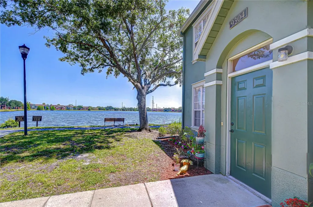 9304 Lake Chase Island Way Tampa FL 33626