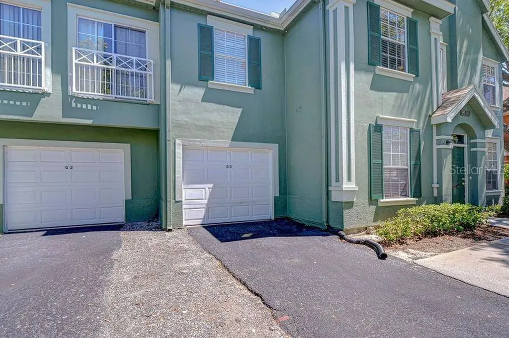 9304 Lake Chase Island Way Tampa FL 33626