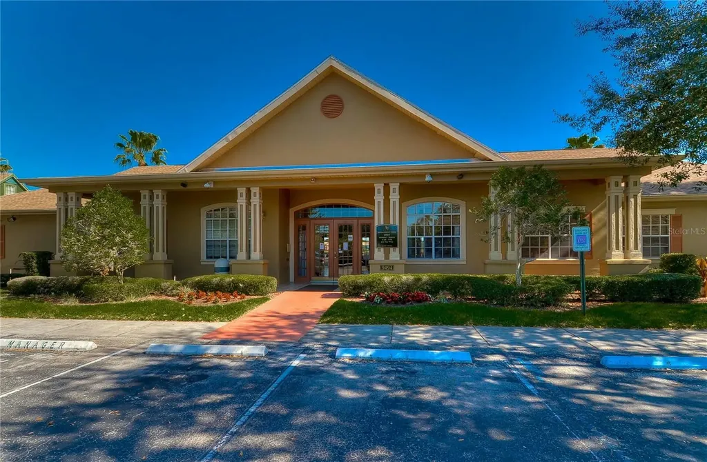 9304 Lake Chase Island Way Tampa FL 33626
