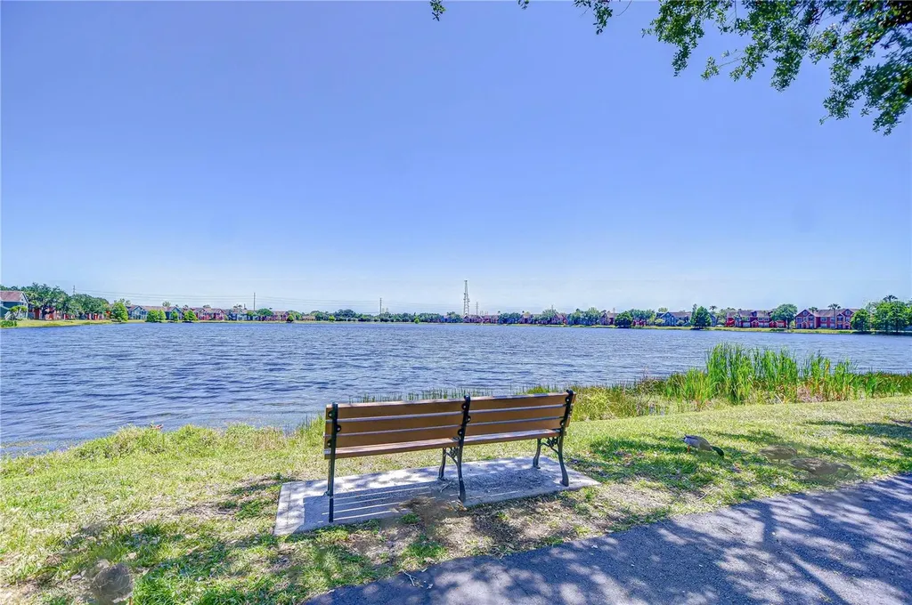 9304 Lake Chase Island Way Tampa FL 33626