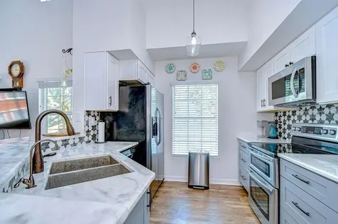 9304 Lake Chase Island Way Tampa FL 33626