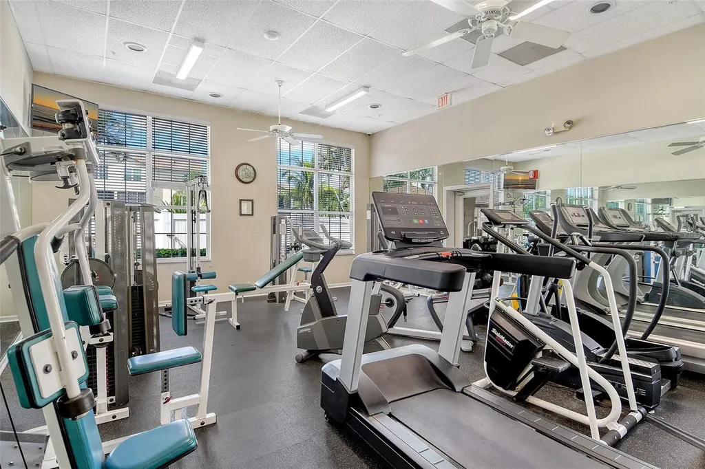 8370 Wingate Drive Sarasota FL 34238