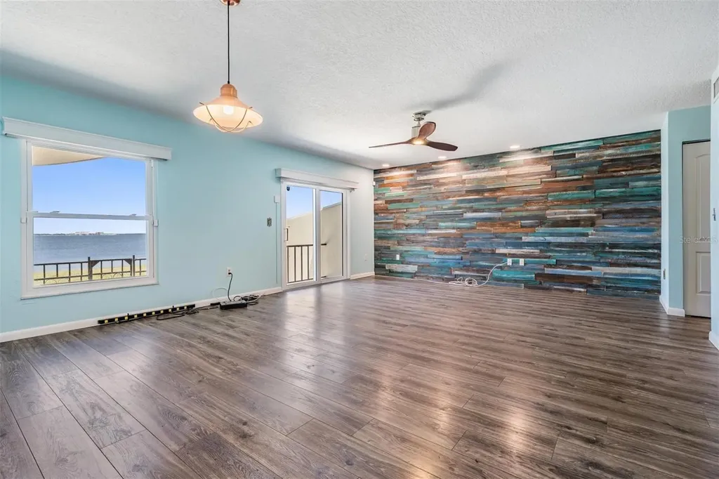 2700 Bayshore Boulevard Dunedin FL 34698