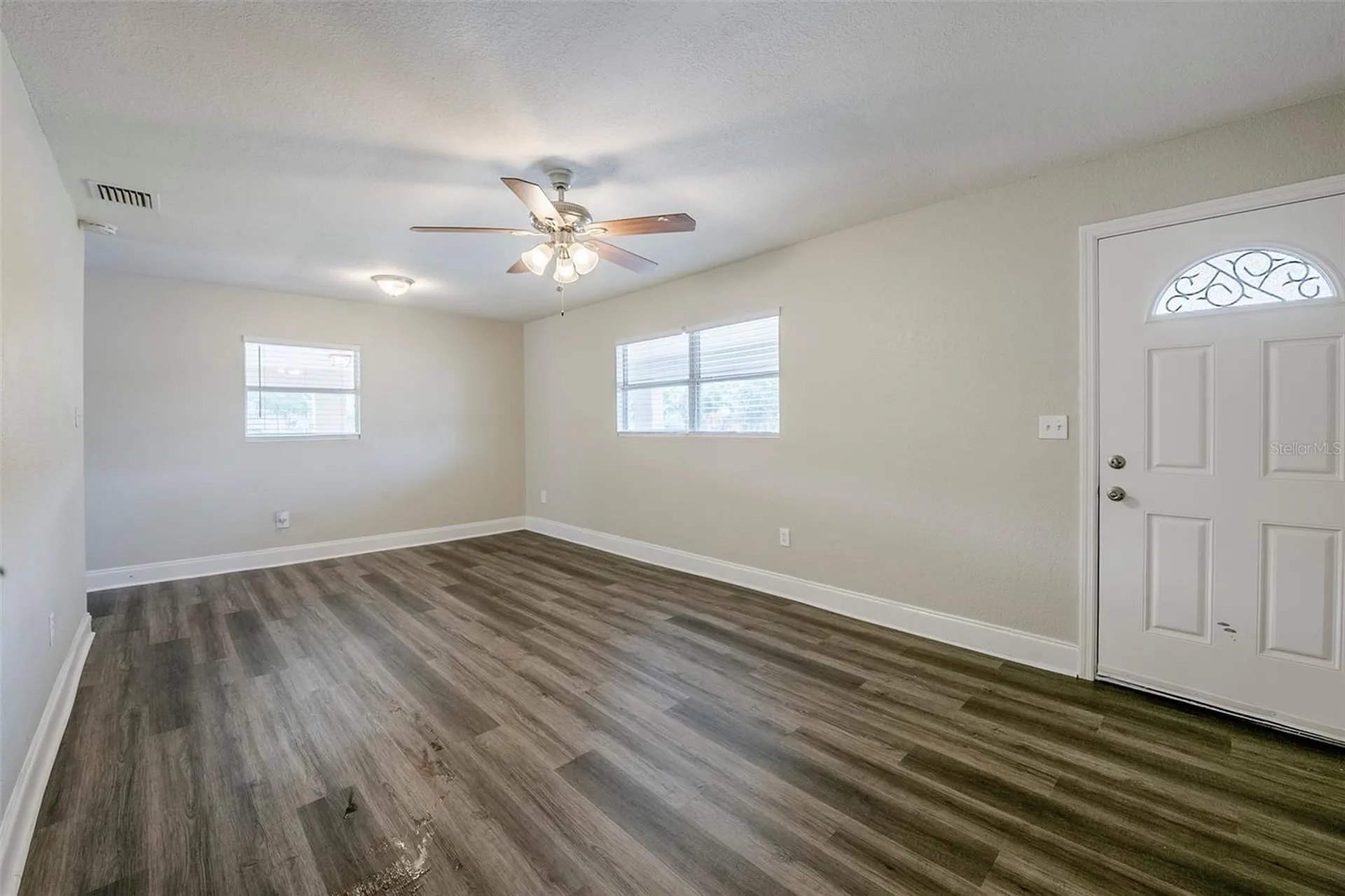 72 Campus View Drive Orlando FL 32810
