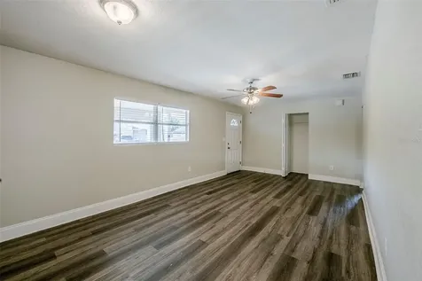 72 Campus View Drive Orlando FL 32810