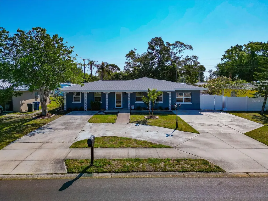 6511 Georgia Avenue Bradenton FL 34207