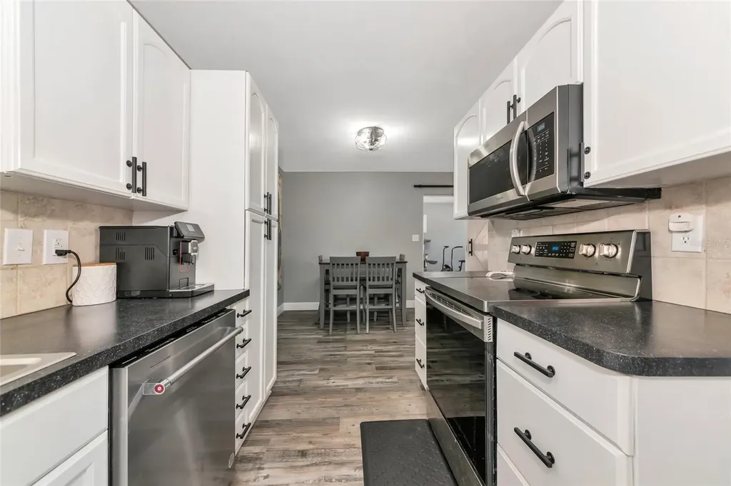 6511 Georgia Avenue Bradenton FL 34207