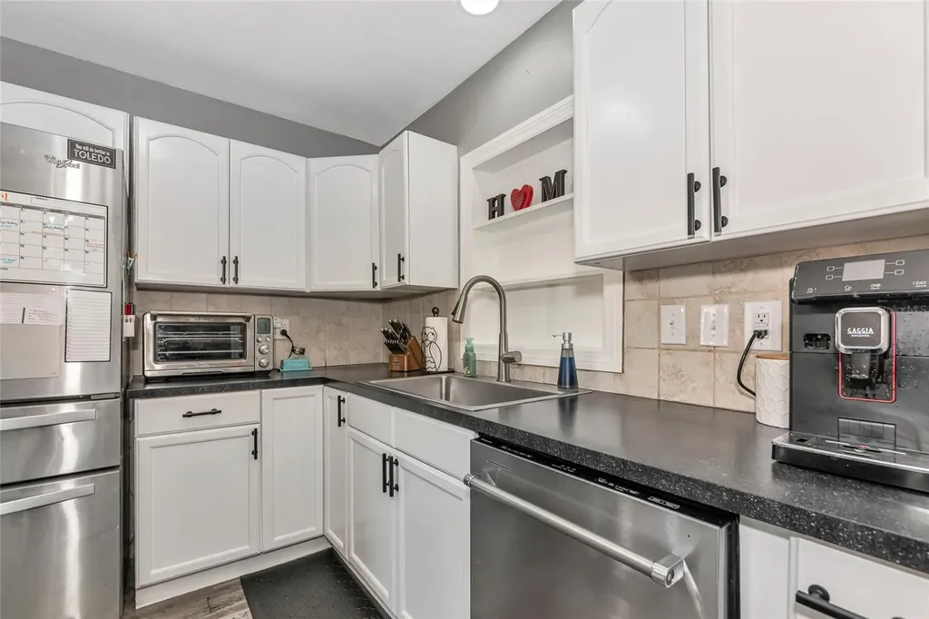 6511 Georgia Avenue Bradenton FL 34207