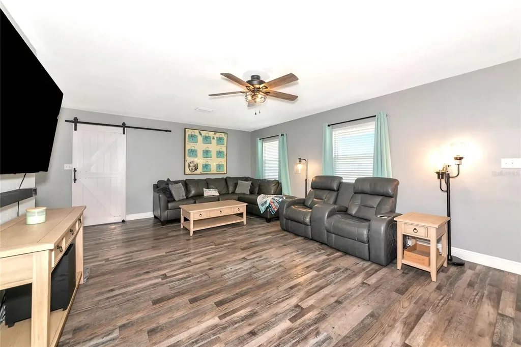 6511 Georgia Avenue Bradenton FL 34207