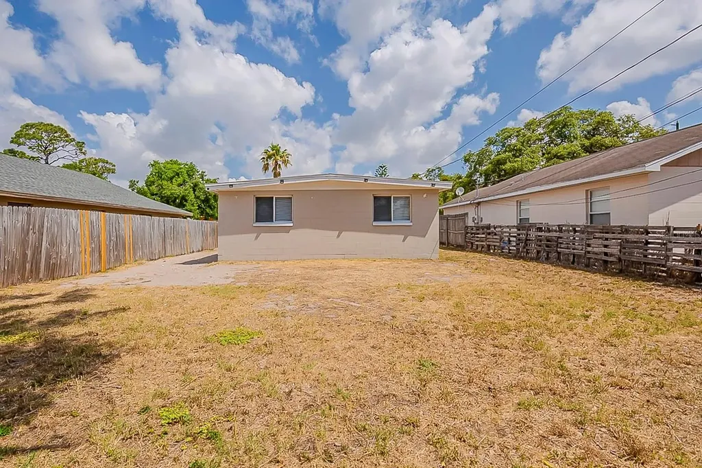 4010 Emerson Avenue S St Petersburg FL 33711