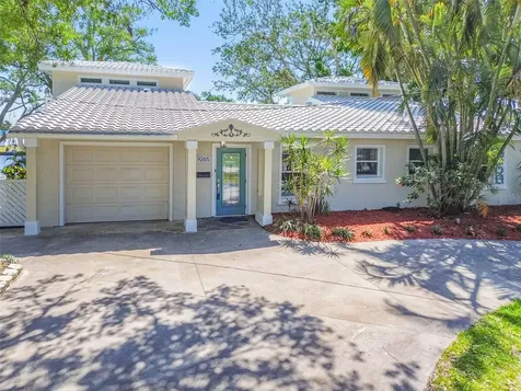 9265 Treasure Lane NE St Petersburg FL 33702