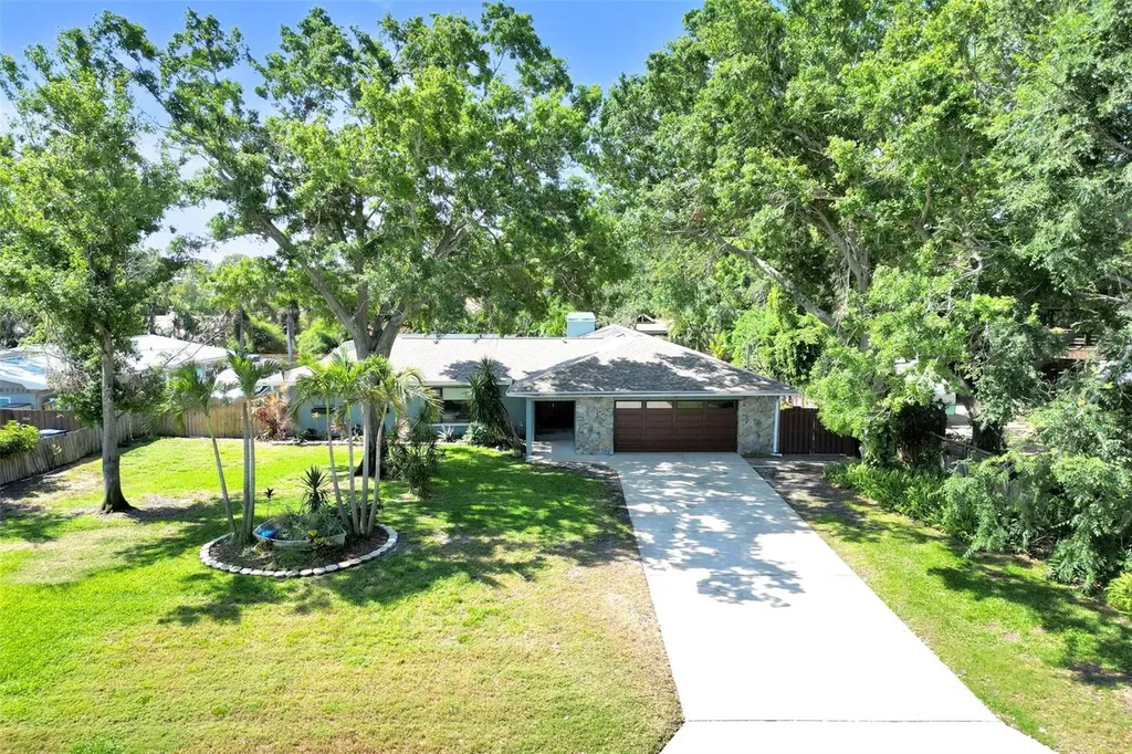 1220 Pinellas Point Drive S St Petersburg FL 33705