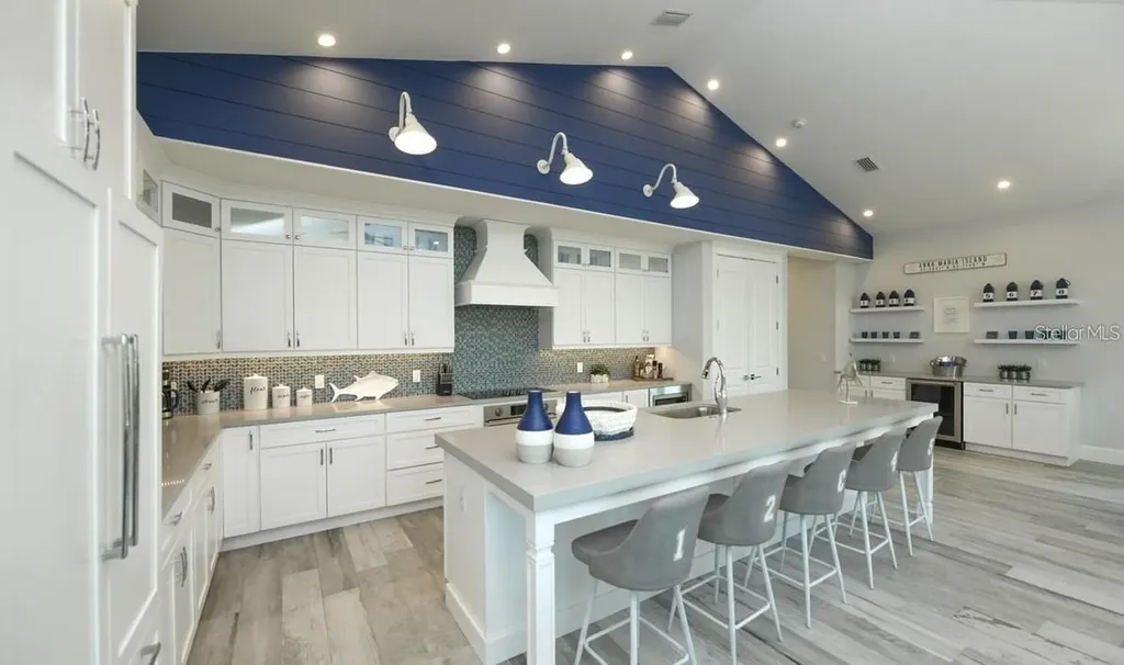 212 Spring Avenue Anna Maria FL 34216