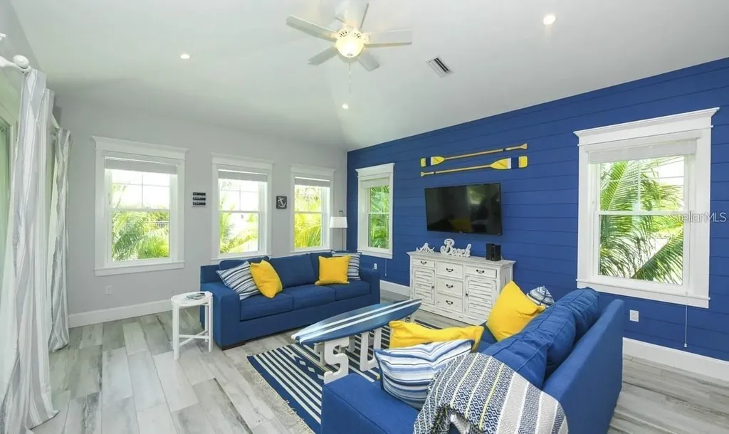 212 Spring Avenue Anna Maria FL 34216