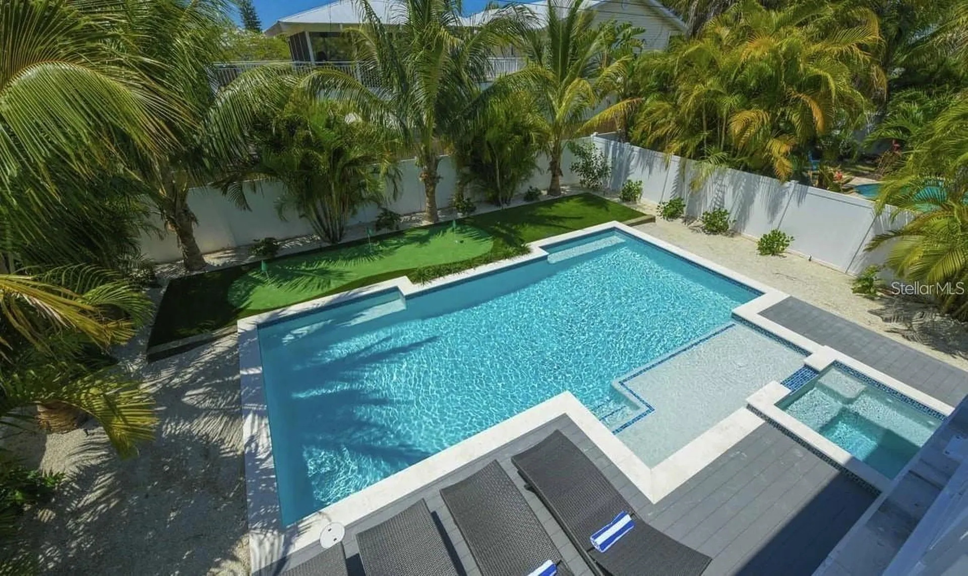 212 Spring Avenue Anna Maria FL 34216