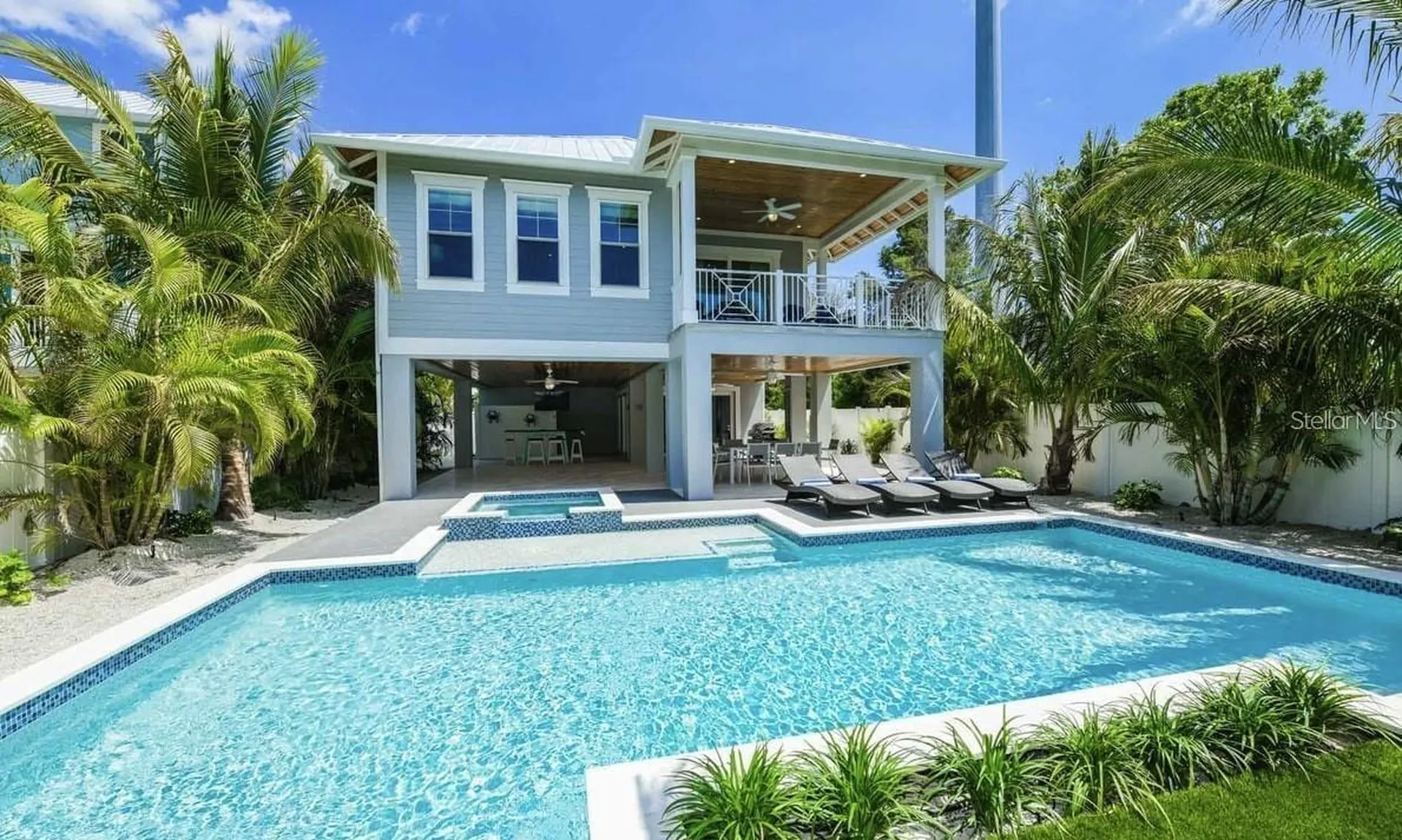 212 Spring Avenue Anna Maria FL 34216