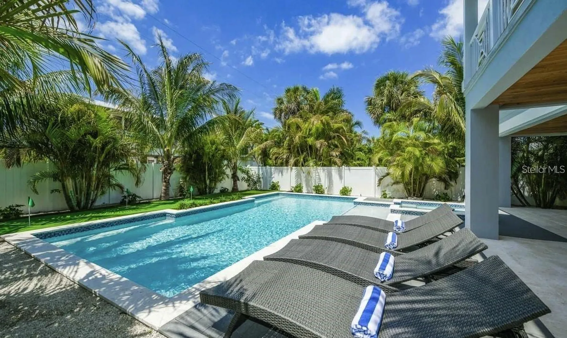 212 Spring Avenue Anna Maria FL 34216