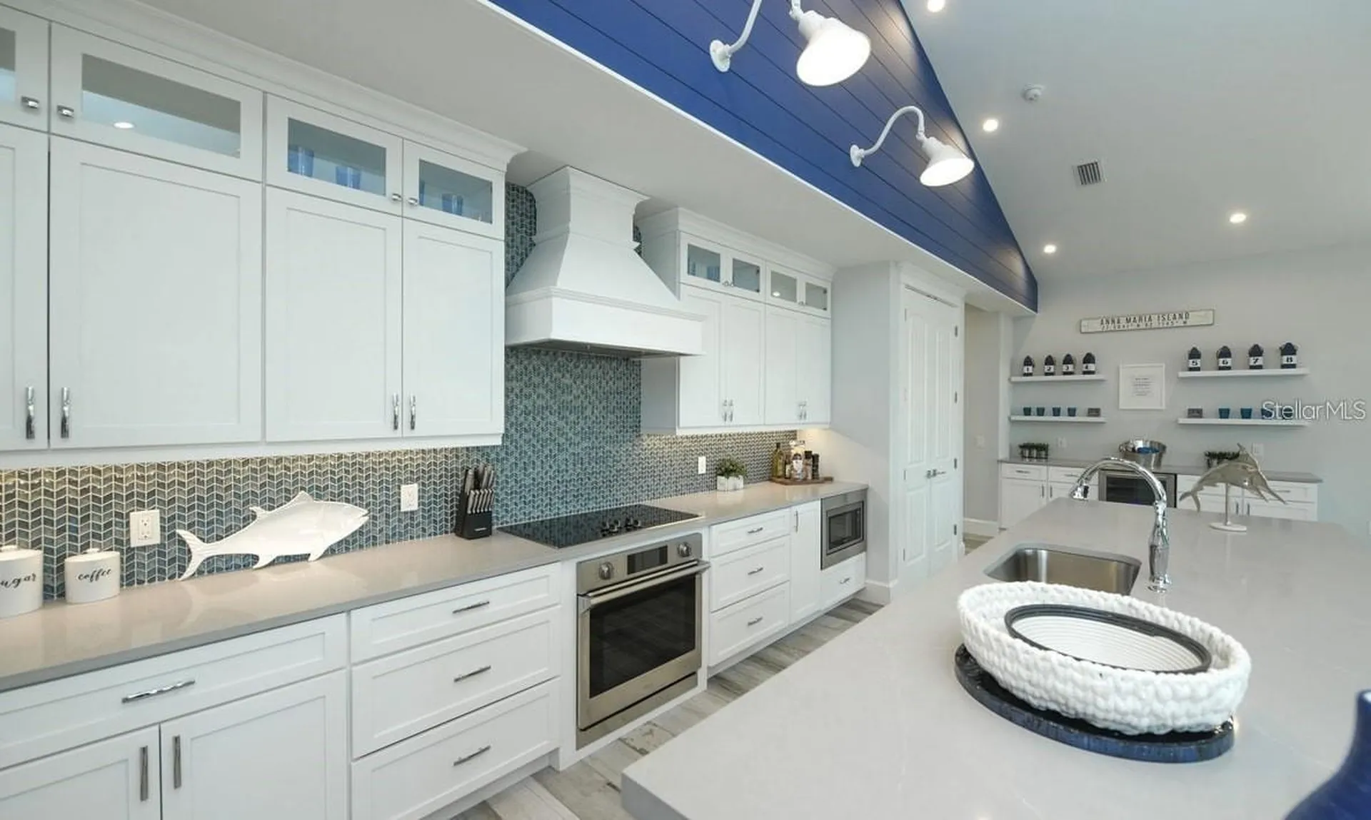 212 Spring Avenue Anna Maria FL 34216