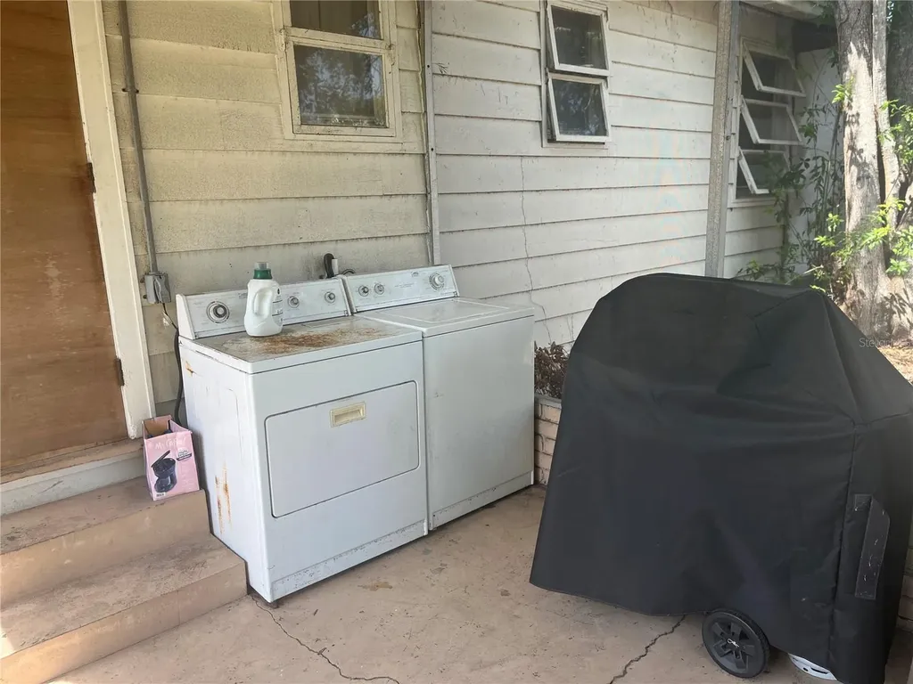 2415 Pelican Drive Sarasota FL 34237