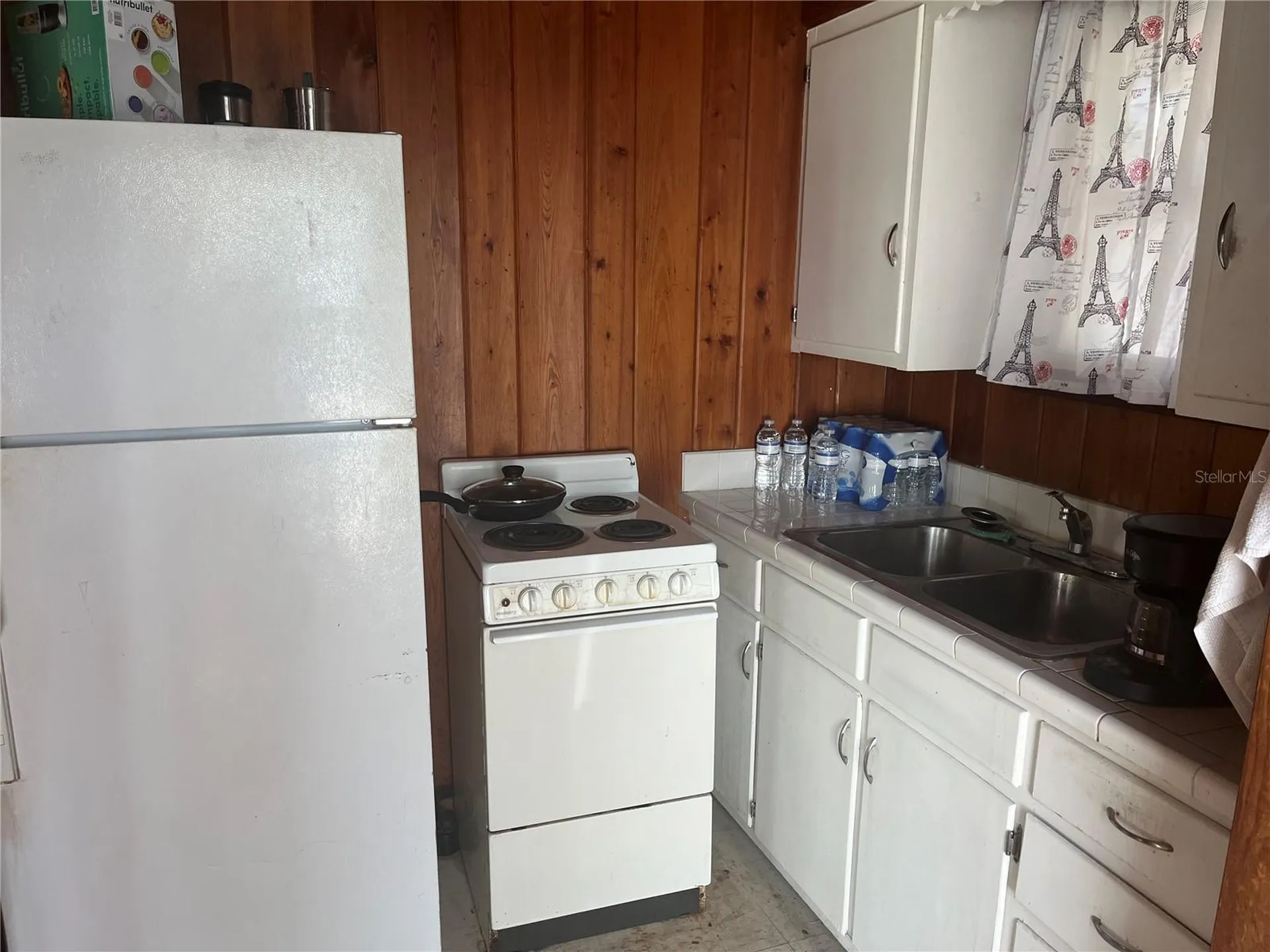2415 Pelican Drive Sarasota FL 34237
