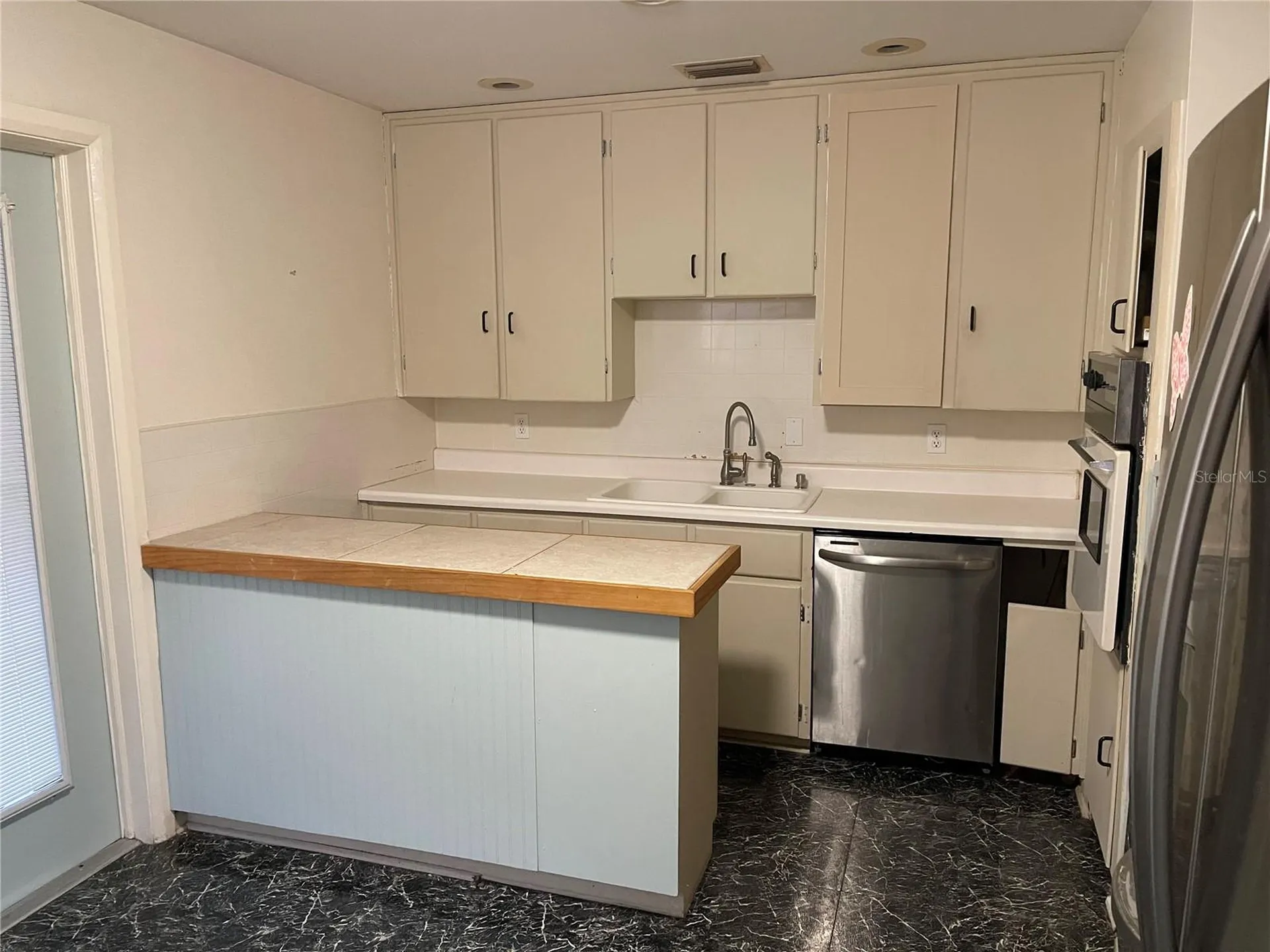 2415 Pelican Drive Sarasota FL 34237