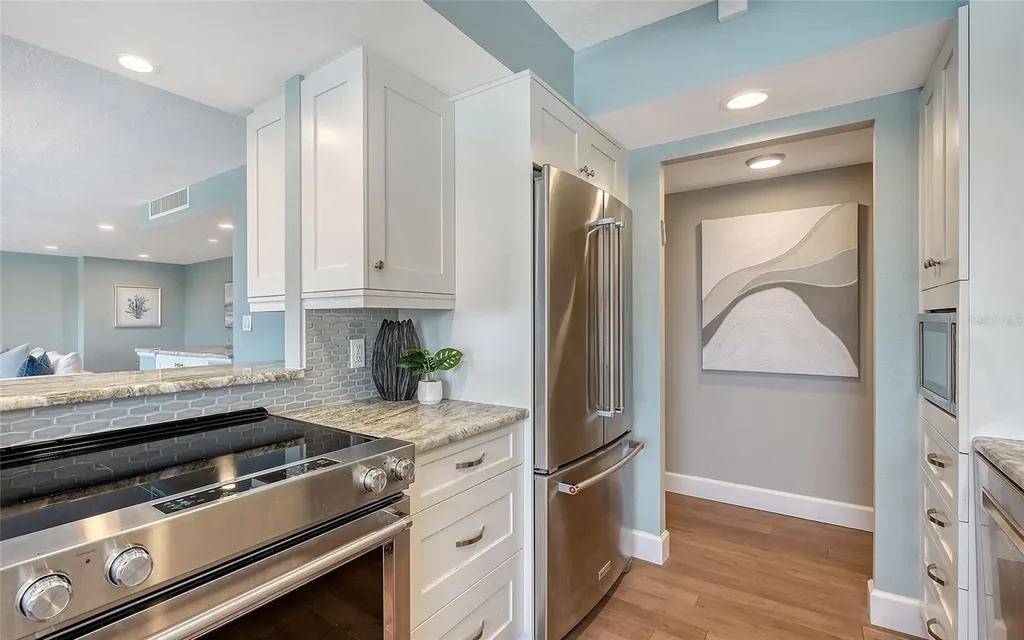 1750 Benjamin Franklin Drive Sarasota FL 34236