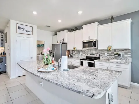 5464 Flint Hills Drive Wimauma FL 33598