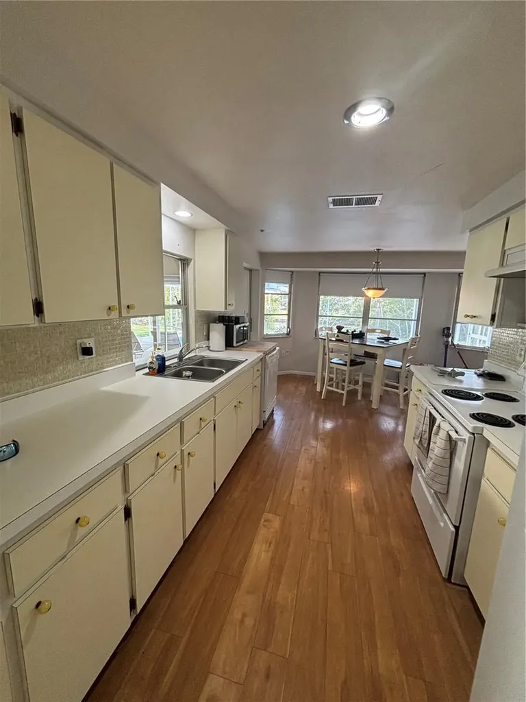 4411 Dolphin Lane Palmetto FL 34221