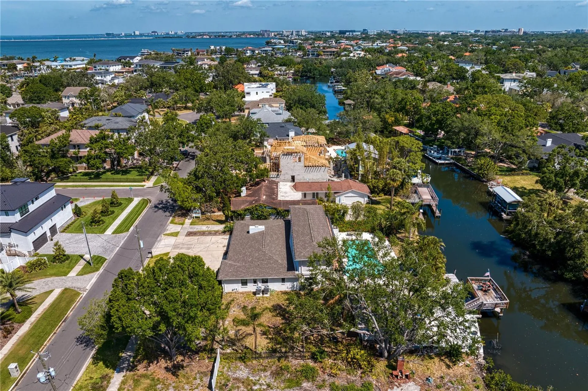 2614 S Dundee Street Tampa FL 33629