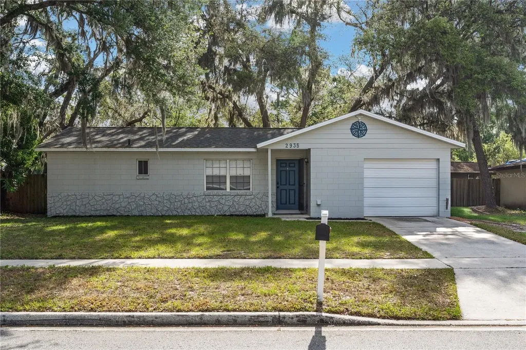 2935 Arcata Lane Orlando FL 32817