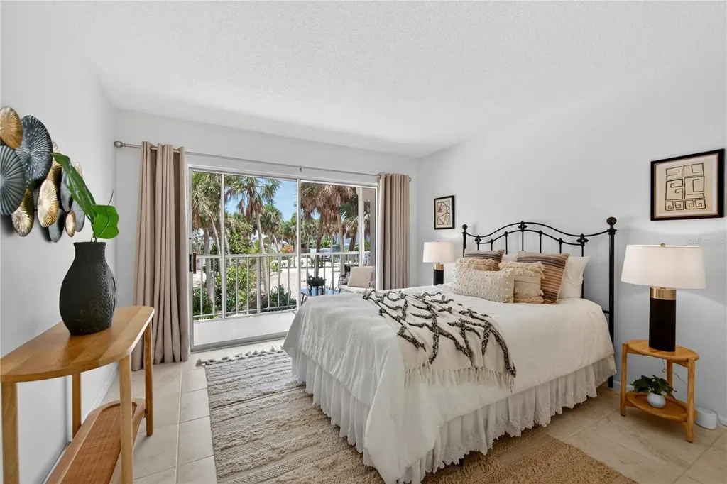 5031 N Beach Road Englewood FL 34223