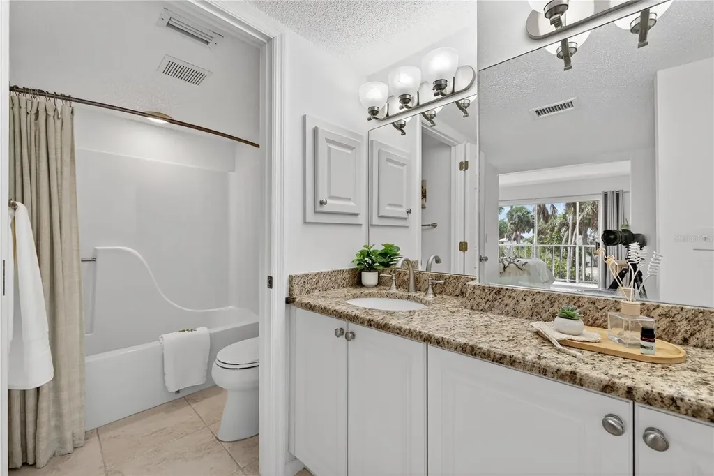 5031 N Beach Road Englewood FL 34223