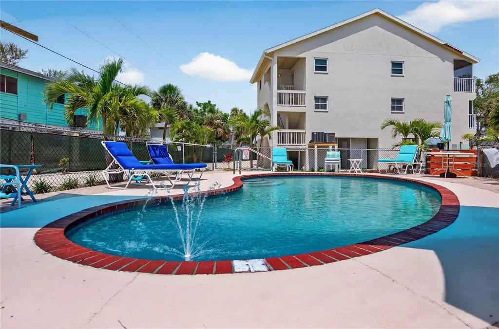 5031 N Beach Road Englewood FL 34223