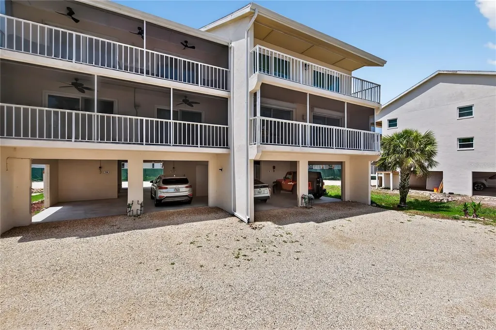 5031 N Beach Road Englewood FL 34223