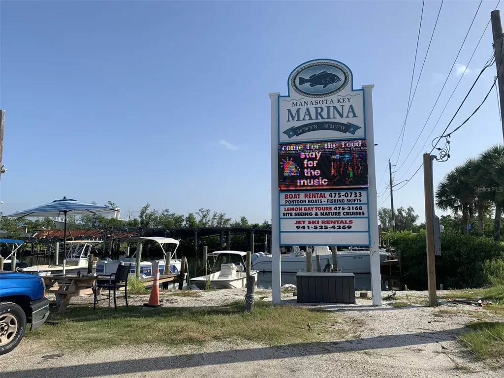 5031 N Beach Road Englewood FL 34223