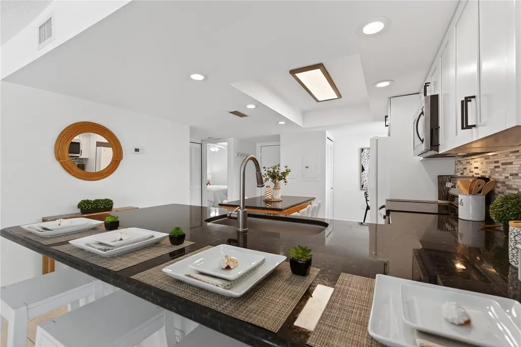 5031 N Beach Road Englewood FL 34223