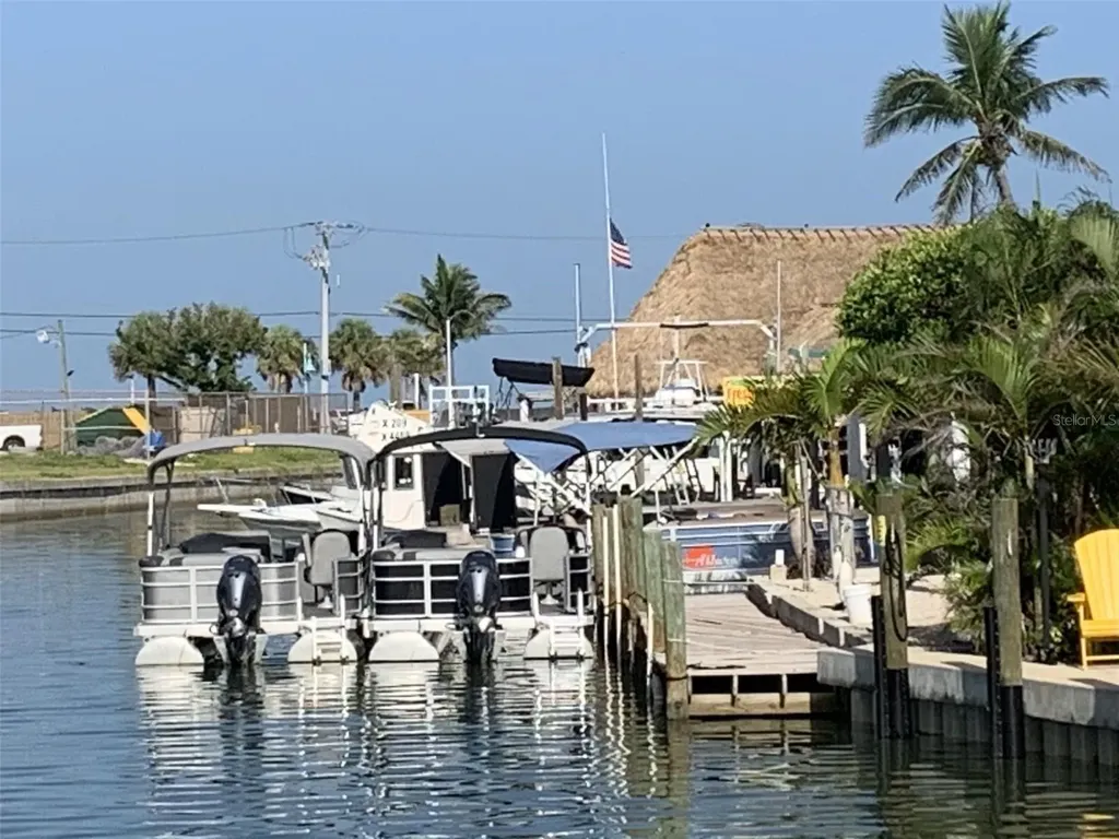 5031 N Beach Road Englewood FL 34223