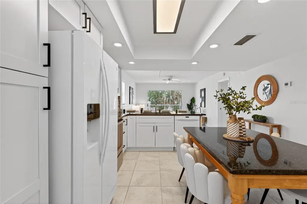 5031 N Beach Road Englewood FL 34223