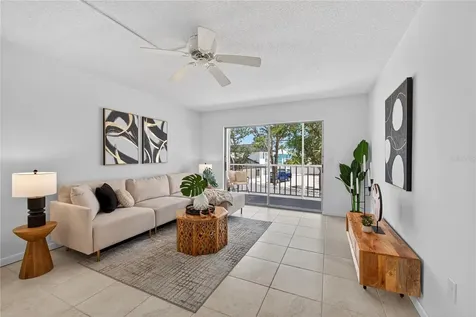 5031 N Beach Road Englewood FL 34223