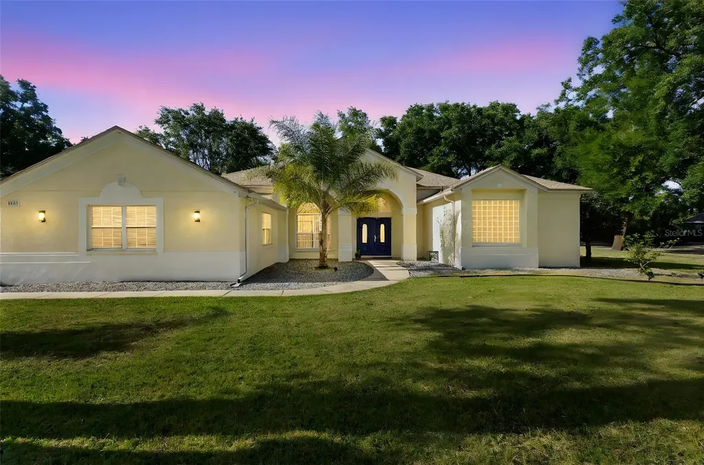 1523 Red Plum Hollow Deland FL 32720