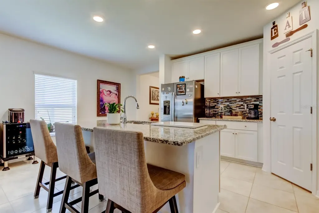 12407 Hilltop Farms Drive Dade City FL 33525