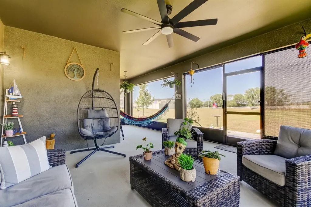 12407 Hilltop Farms Drive Dade City FL 33525