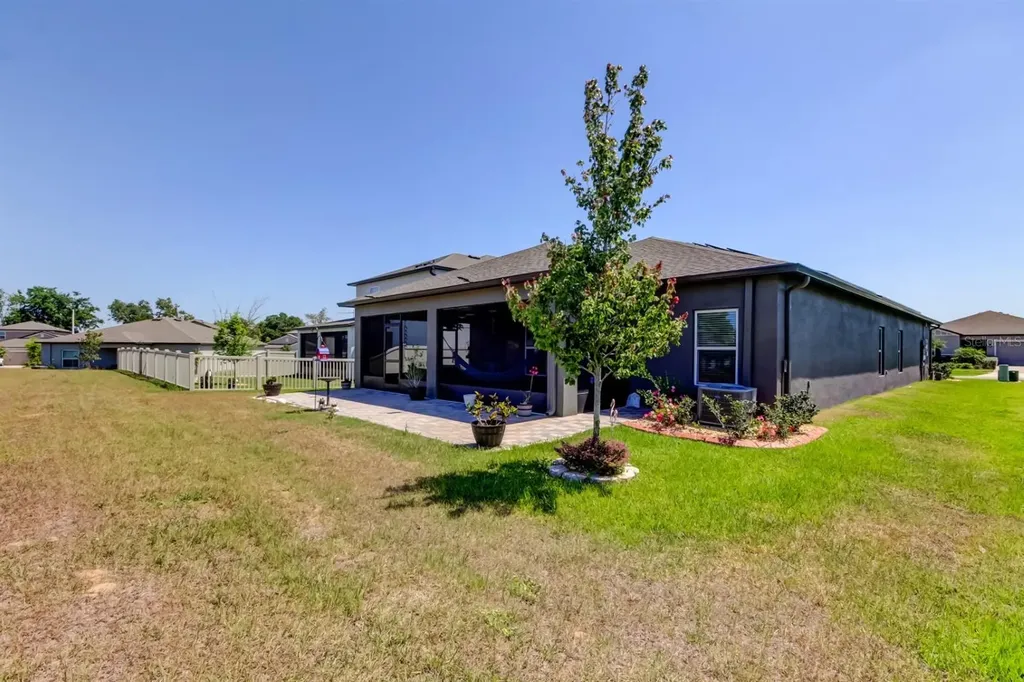 12407 Hilltop Farms Drive Dade City FL 33525