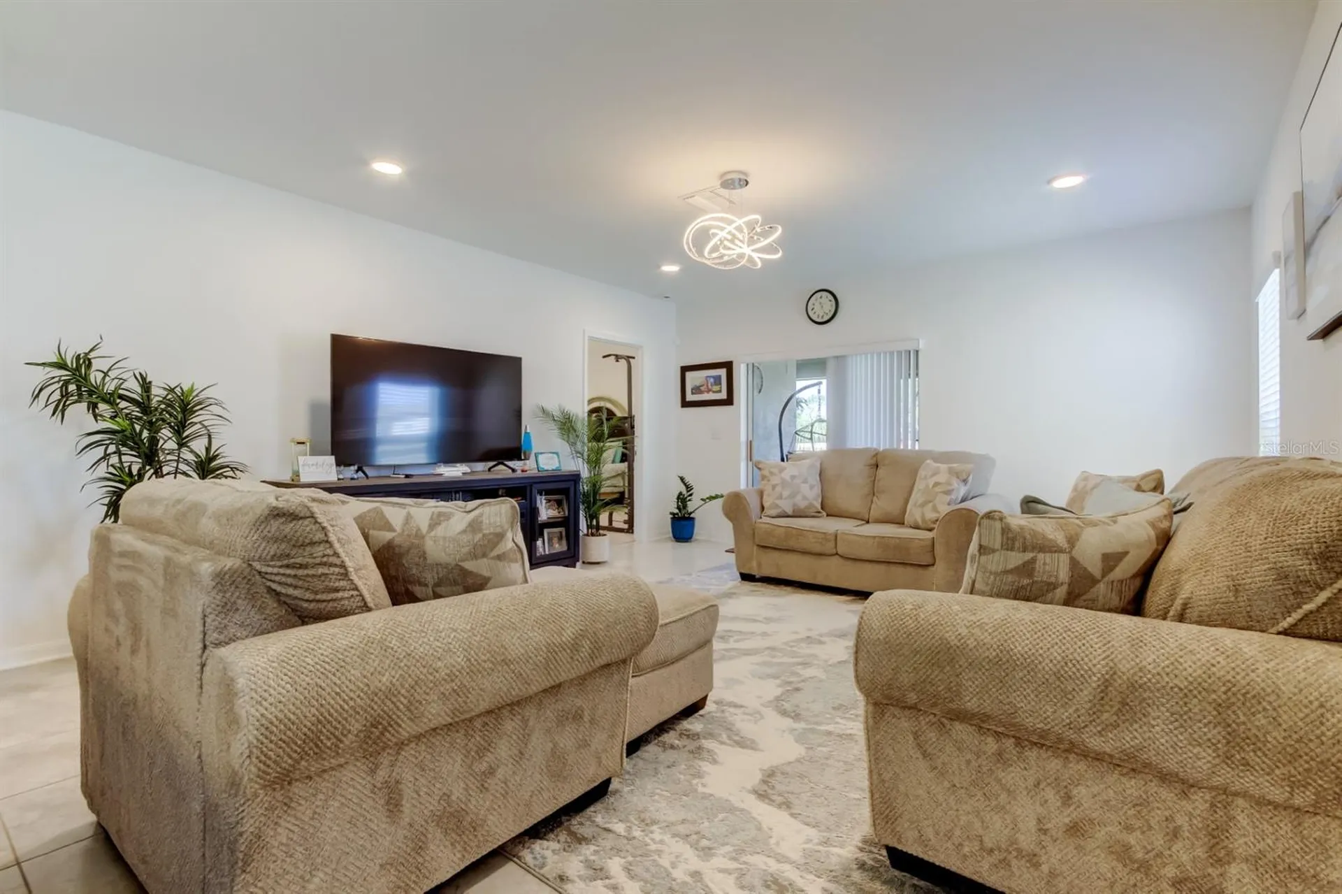 12407 Hilltop Farms Drive Dade City FL 33525