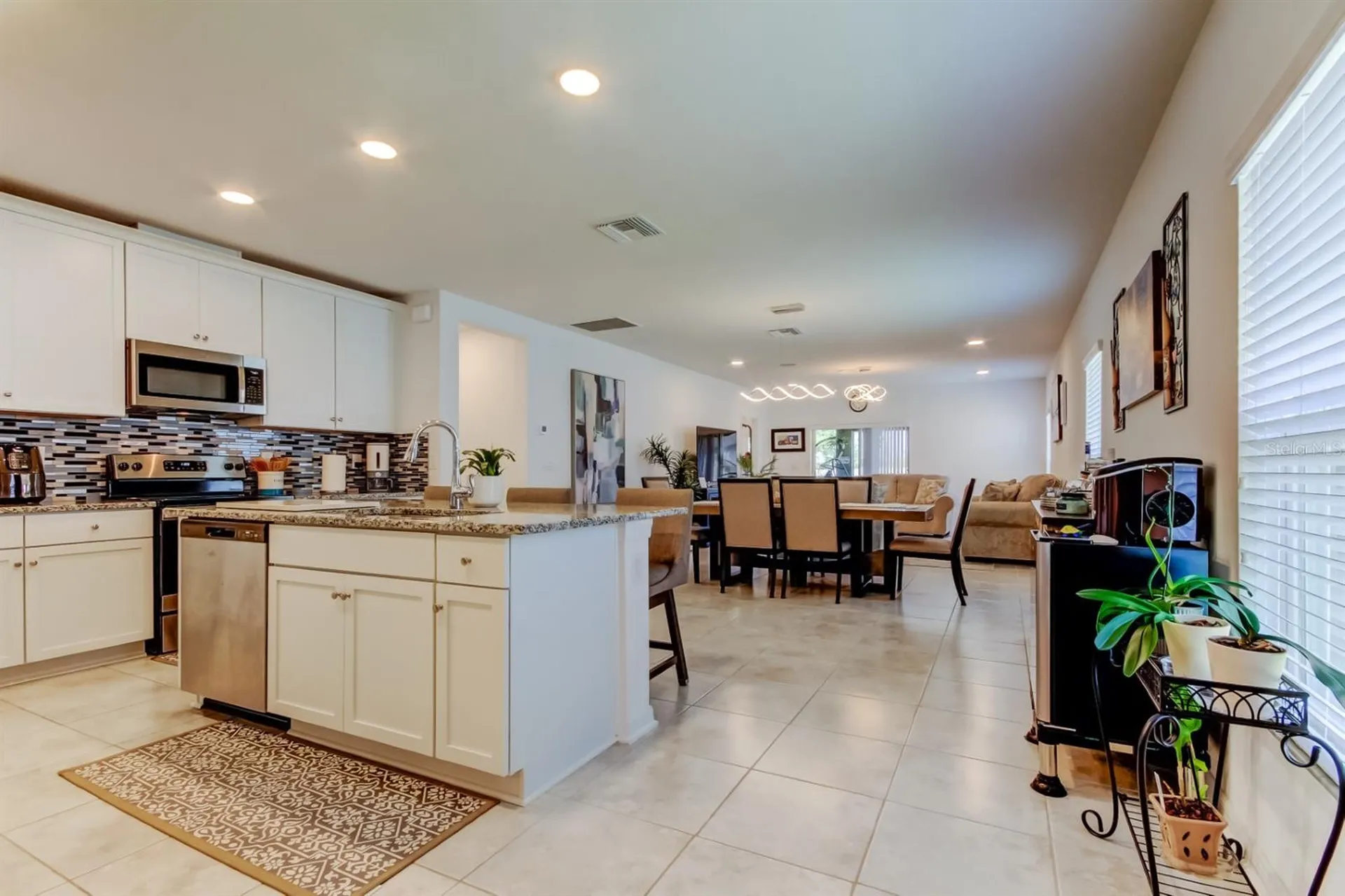 12407 Hilltop Farms Drive Dade City FL 33525
