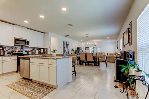 12407 Hilltop Farms Drive Dade City FL 33525