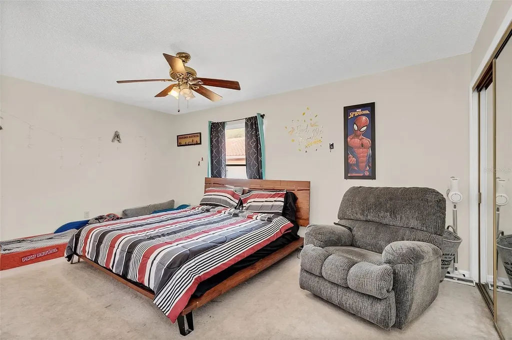 1612 Sandy Point Square Orlando FL 32807