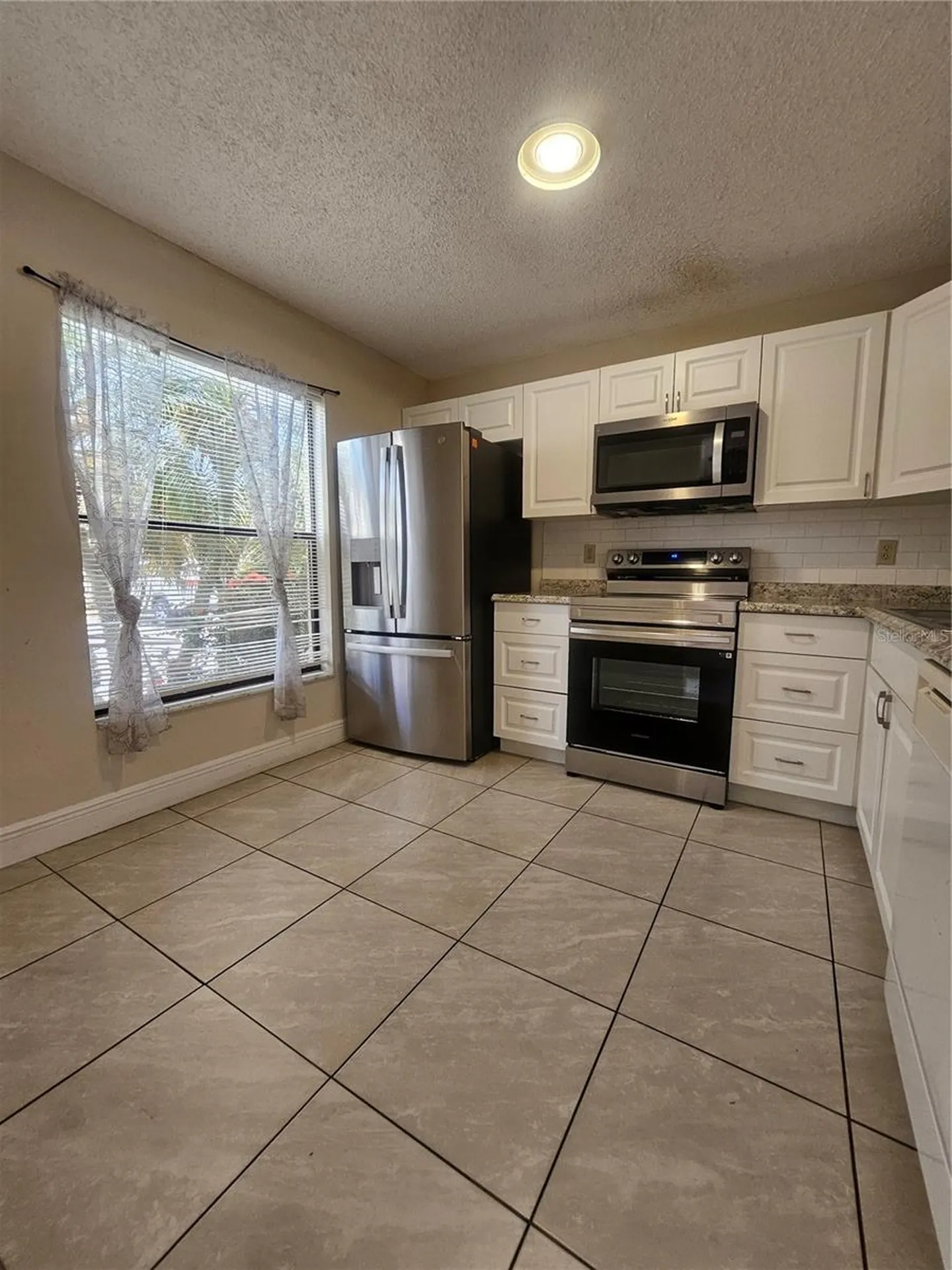 1612 Sandy Point Square Orlando FL 32807